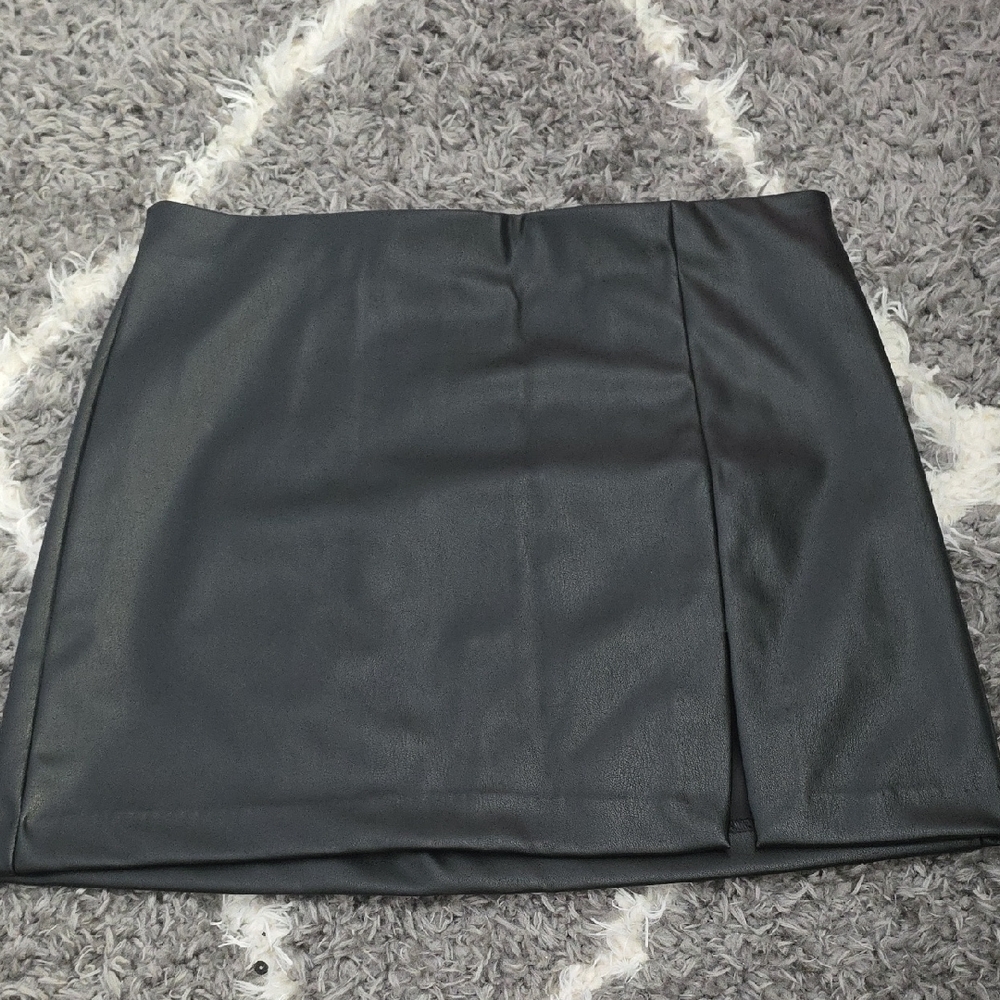 Divided Black Pencil Skirt